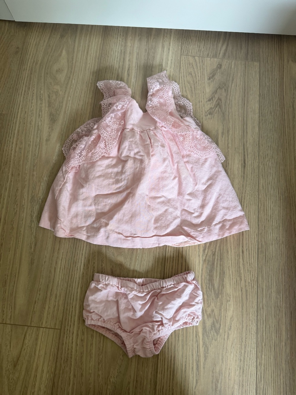 Miniclasix Lacy Bow Dress & Bloomers Set 9 months pink